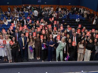 Notícia destaque: OAB-MT faz a entrega de carteiras para novos profissionais da advocacia
